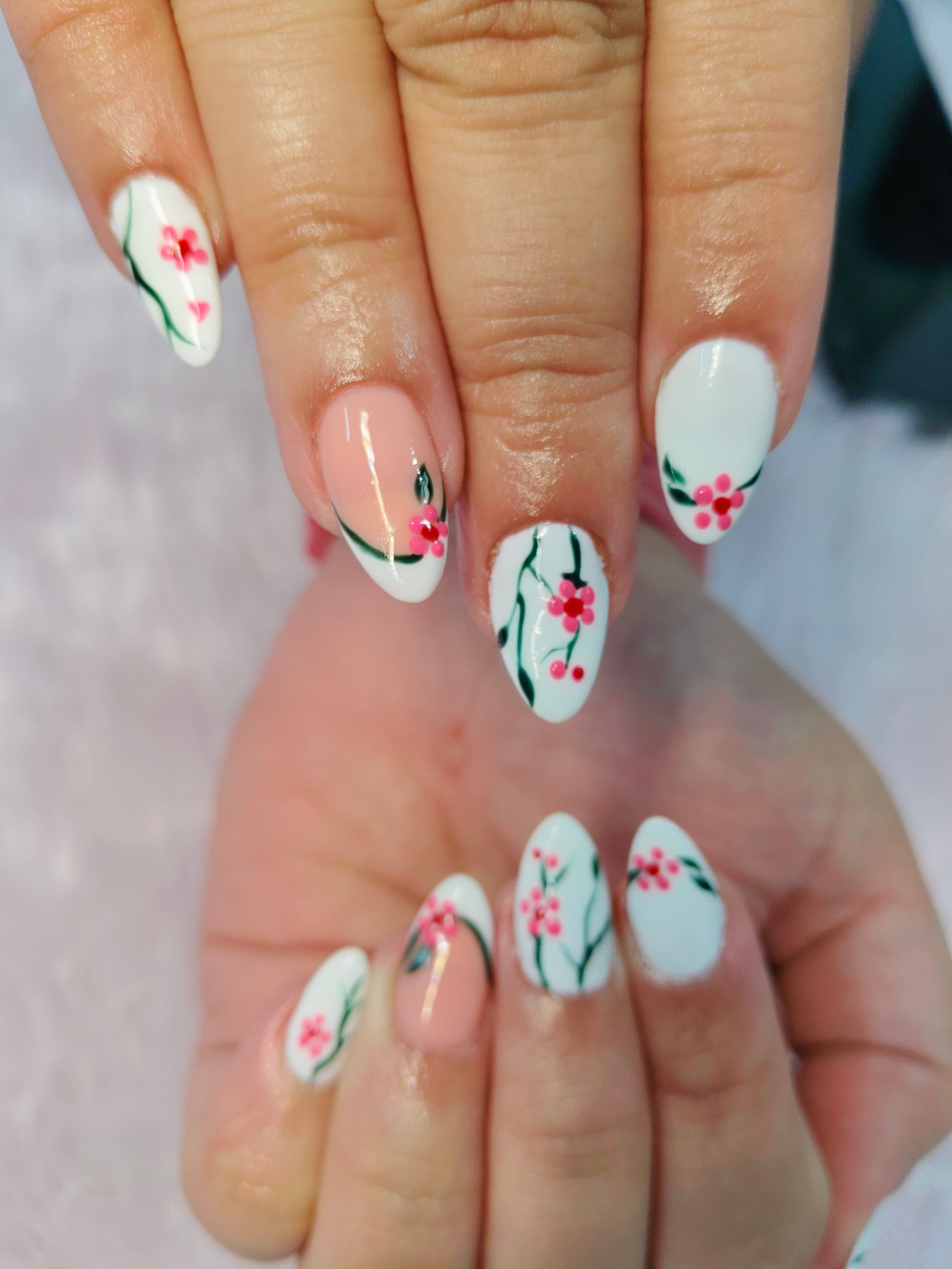 Gel polish on Natural nails – photo 1