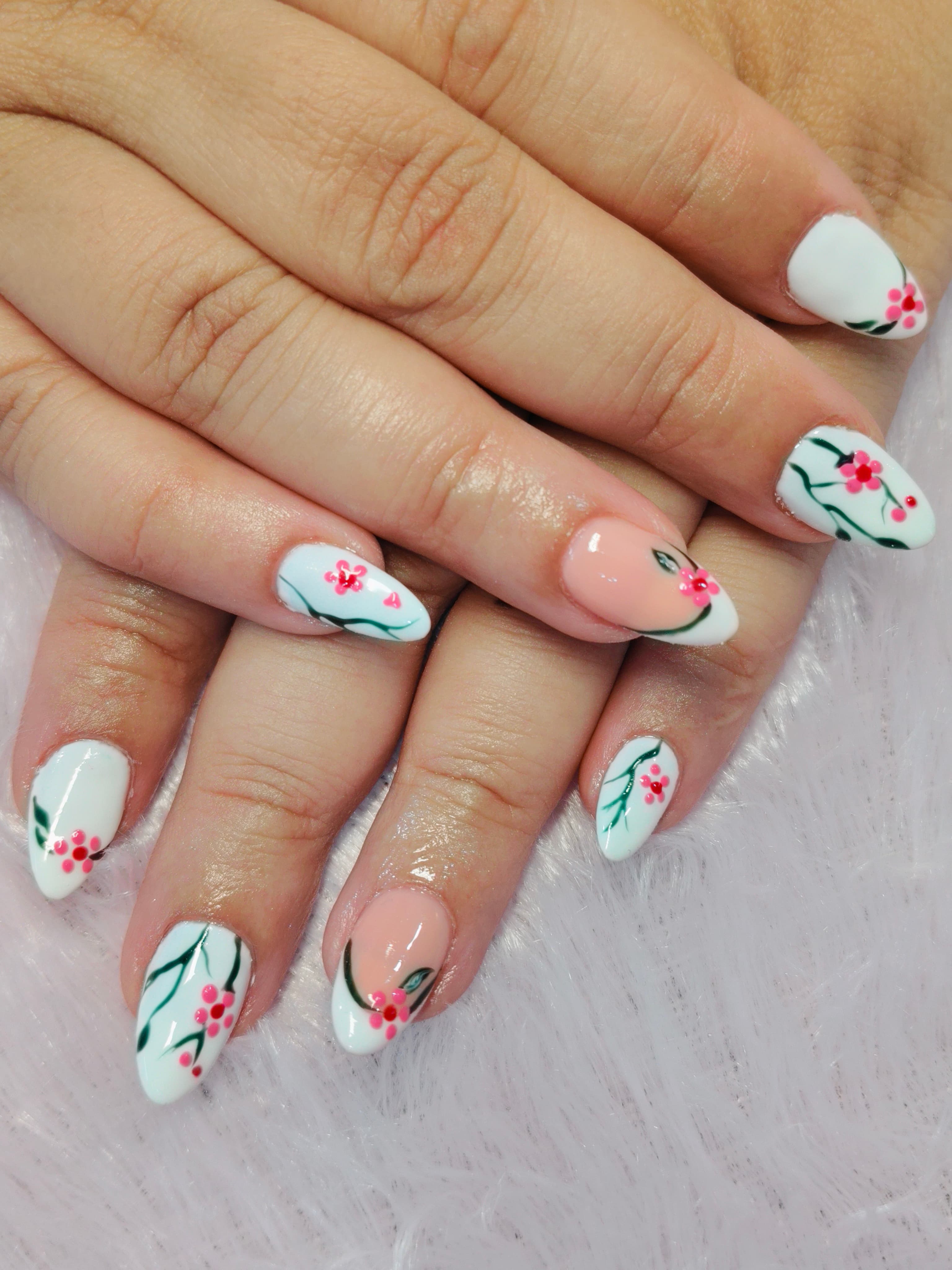 Gel polish on Natural nails – photo 3