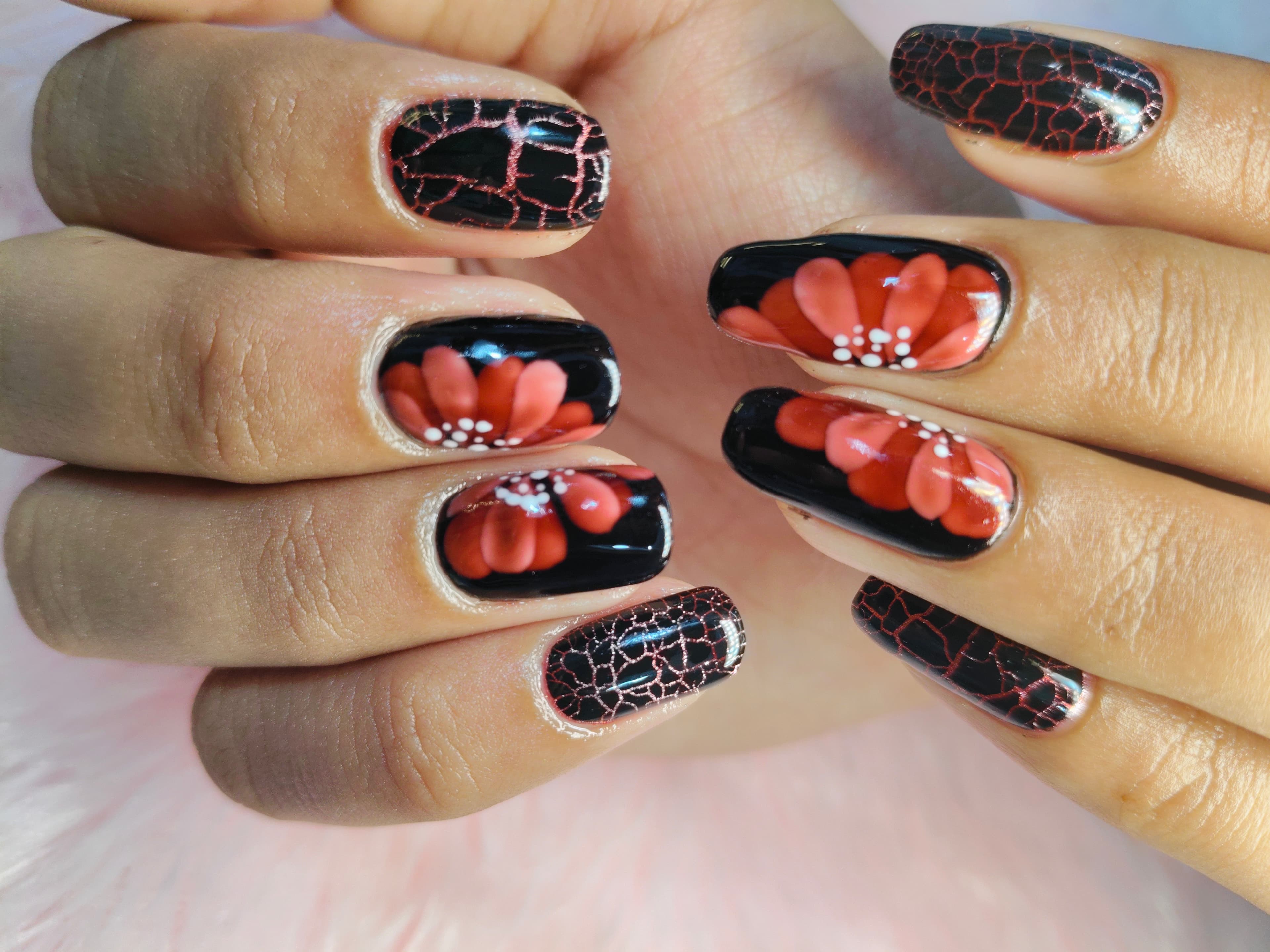 Gel polish on natural nails – photo 2