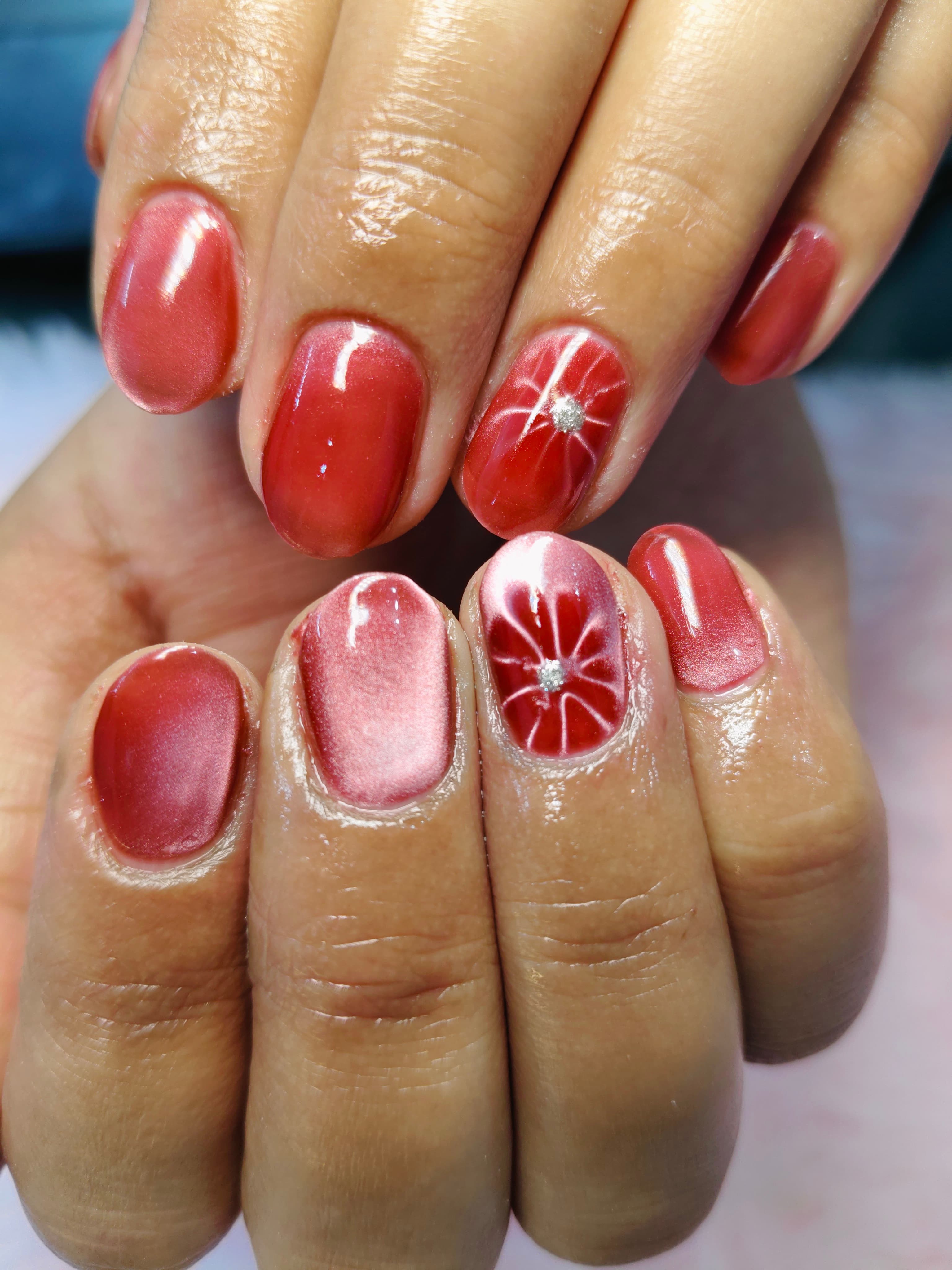 Gel polish on natural nails – photo 3