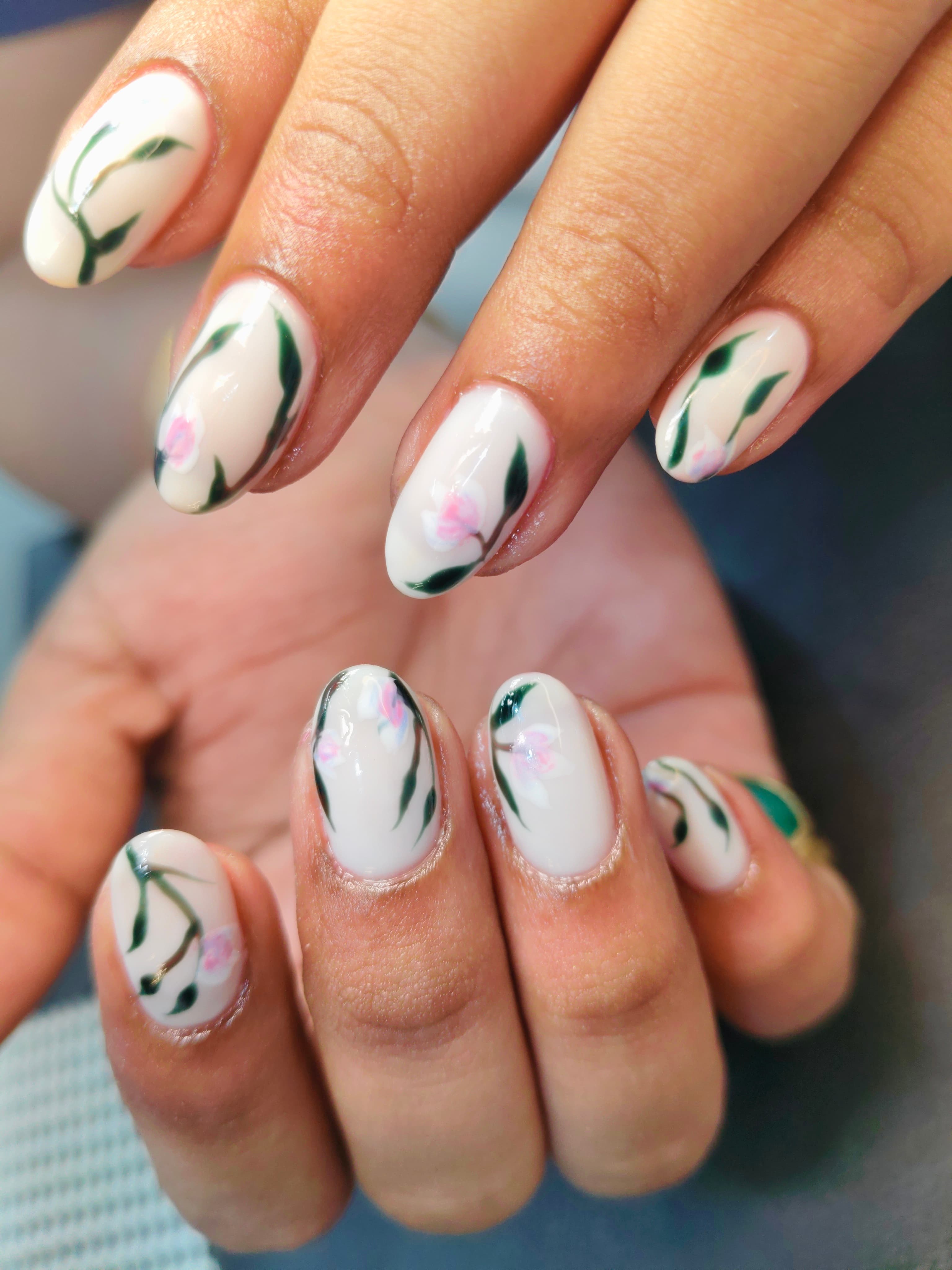 Gel polish on Natural Nails – photo 1